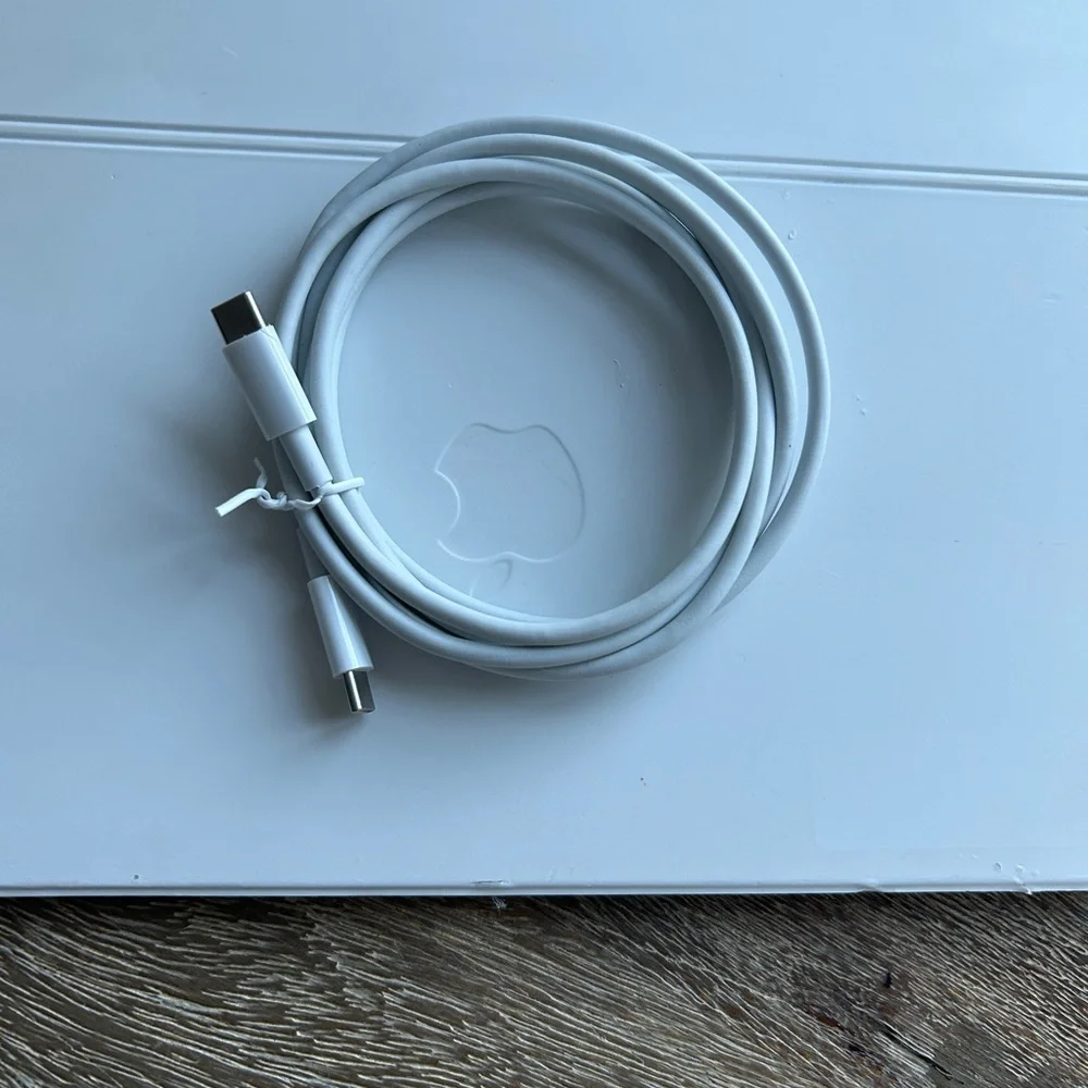 Apple Magic Keyboard A2480 - Picture 4 of 14